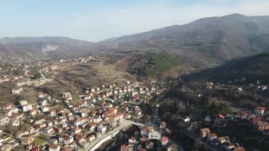 Bulgaristan 'ın Filibe Bölgesi' ndeki Hrabrino Köyü 'nün hava manzarası