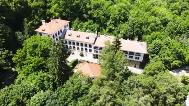 Vista Aérea Verano Del Monasterio Ortodoxo Dragalevtsi Montaña Vitosha Bulgaria — Vídeo de stock