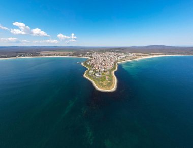 Bulgaristan 'ın Burgaz Bölgesi Primorsko kentinin şaşırtıcı hava manzarası