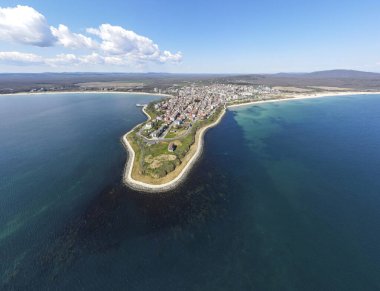 Bulgaristan 'ın Burgaz Bölgesi Primorsko kentinin şaşırtıcı hava manzarası