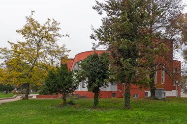 PLEVEN, BULGARIA - 8 Kasım 2020: Bulgaristan 'ın Plevne kentinin Panoraması