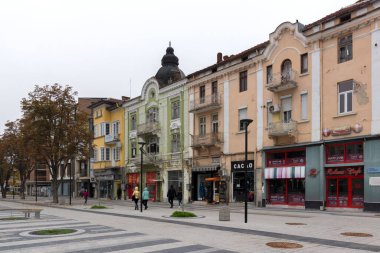 PLEVEN, BULGARIA - 8 Kasım 2020: Bulgaristan 'ın Plevne kentinin Panoraması
