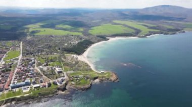 Bulgaristan 'ın Burgaz Bölgesi Ahtopol kentindeki inanılmaz hava manzaralı kasaba 