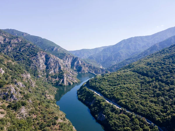 保加利亚普罗夫迪夫地区Rhodopes山Krichim水库的空中景观 — 图库照片