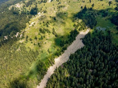 Konyarnika bölgesinin hava manzarası ar Vitosha Dağı, Sofya Şehir Bölgesi, Bulgaristan