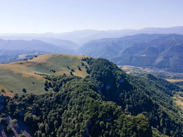 Uitzicht Vanuit Lucht Balkanberg Buurt Van Stad Teteven Regio Lovech — Stockfoto