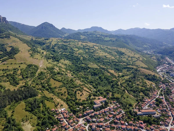 Veduta Aerea Della Città Teteven Monti Balcani Regione Lovech Bulgaria — Foto Stock