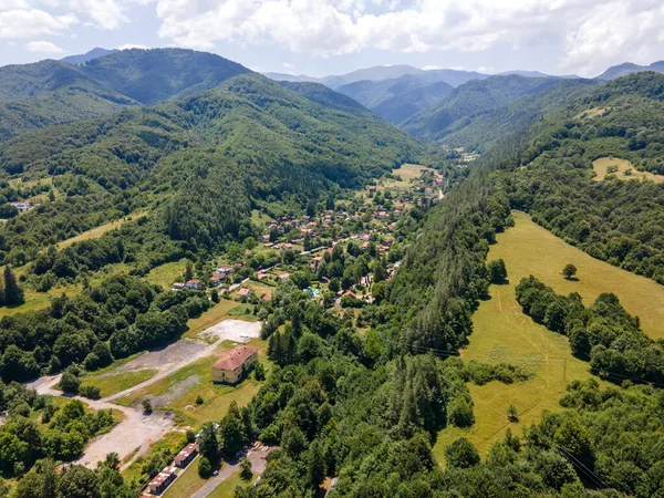 Veduta Aerea Del Villaggio Ribaritsa Alle Montagne Dei Balcani Regione — Foto Stock