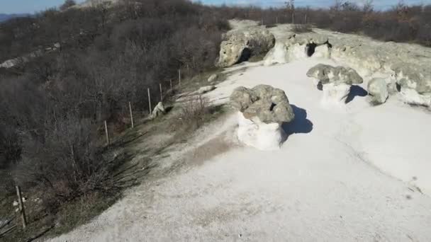 Veduta Aerea Della Formazione Rocciosa Stone Mushrooms Beli Plast Village — Video Stock