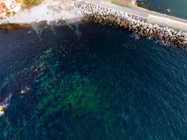 Bulgaristan 'ın Burgaz Bölgesi Sozopol kentinin şaşırtıcı hava gün batımı manzarası