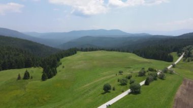 Bulgaristan 'ın Belmeken Barajı yakınlarındaki Rila dağının şaşırtıcı hava manzarası