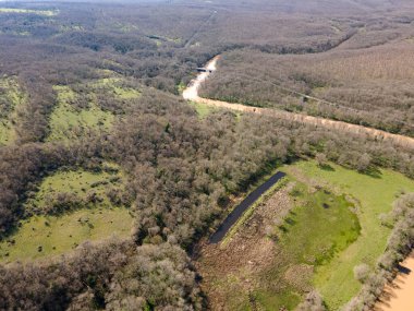 Bulgaristan 'ın Burgaz Bölgesi Arkutino bölgesindeki Ropotamo nehrinin hava manzarası