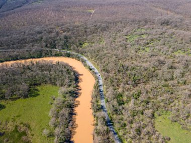Bulgaristan 'ın Burgaz Bölgesi Arkutino bölgesindeki Ropotamo nehrinin hava manzarası