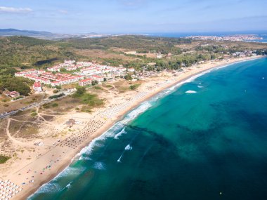 Bulgaristan 'ın Burgaz Bölgesi Sozopol yakınlarındaki Smokinya Plajı' nın hava manzarası