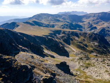 Bulgaristan 'ın Malyovitsa zirvesi yakınlarındaki Rila Dağı' nın şaşırtıcı hava manzarası