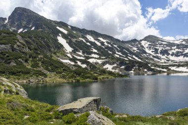Muhteşem yaz manzara Popovo göl, Pirin Dağı, Bulgaristan