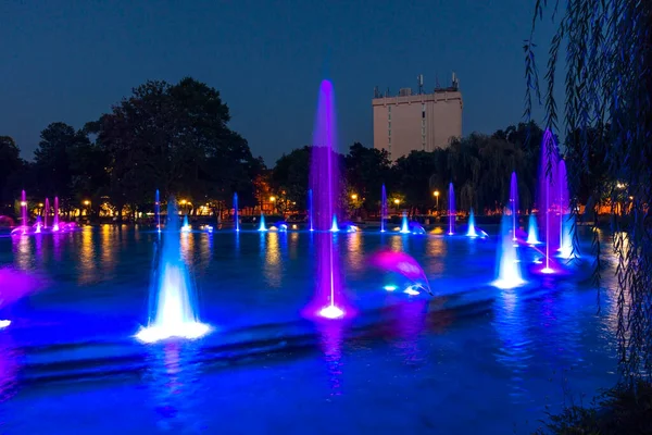 Plovdiv Bulgaria Agosto 2021 Veduta Tramonto Delle Fontane Cantanti Giardino — Foto Stock