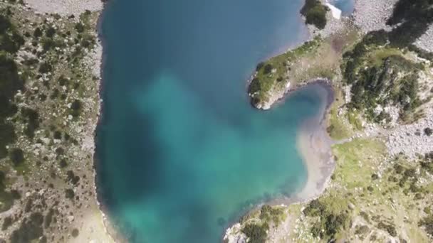 Increíble Vista Aérea Del Lago Fish Banderitsa Montaña Pirin Bulgaria — Vídeo de stock