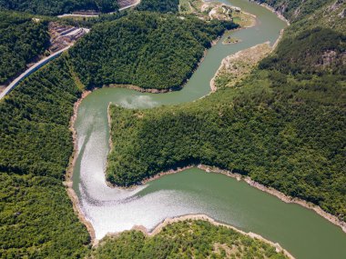 Bulgaristan 'ın Smolyan Bölgesi, Tsankov kamak Barajı' nın hava manzarası