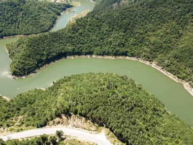 Bulgaristan 'ın Smolyan Bölgesi, Tsankov kamak Barajı' nın hava manzarası