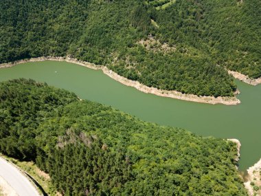 Bulgaristan 'ın Smolyan Bölgesi, Tsankov kamak Barajı' nın hava manzarası