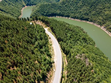 Bulgaristan 'ın Smolyan Bölgesi, Tsankov kamak Barajı' nın hava manzarası