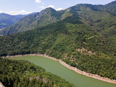 Bulgaristan 'ın Smolyan Bölgesi, Tsankov kamak Barajı' nın hava manzarası