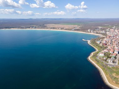 Bulgaristan 'ın Burgaz Bölgesi' ndeki Primorsko kasabasının şaşırtıcı hava manzarası