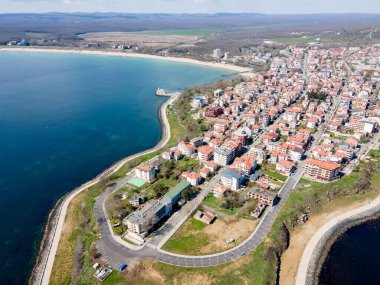 Bulgaristan 'ın Burgaz Bölgesi' ndeki Primorsko kasabasının şaşırtıcı hava manzarası