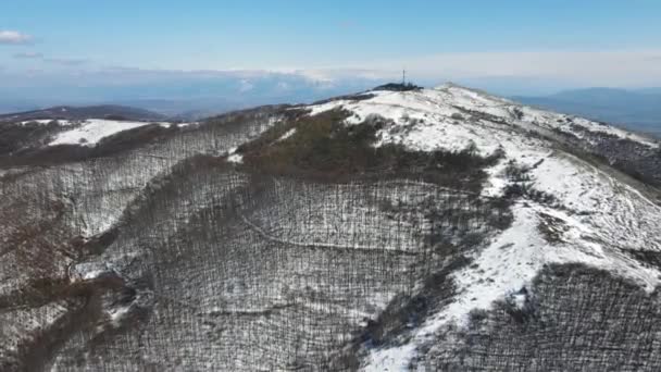 ブルガリア共和国キュステンディル州ヴィデンピーク付近のコニャフスカ山の冬景色 — ストック動画