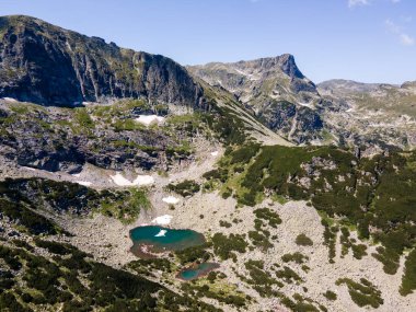 Bulgaristan 'ın Deve Tepesi yakınlarındaki Rila Dağı' nın şaşırtıcı hava manzarası