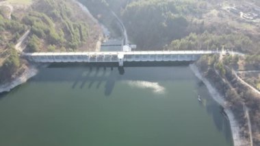 Topolnitsa Barajı 'nın hava manzarası, Sredna Gora Dağı, Bulgaristan
