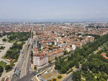 Bulgaristan 'ın Ulusal Kültür Sarayı yakınlarındaki Sofya kentinin şaşırtıcı hava manzarası