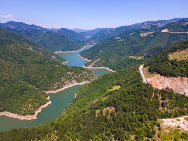 Bulgaristan 'ın Smolyan Bölgesi, Tsankov kamak Barajı' nın hava manzarası