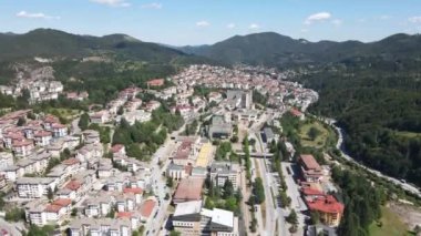 Bulgaristan 'ın Smolyan kentinin şaşırtıcı hava manzarası