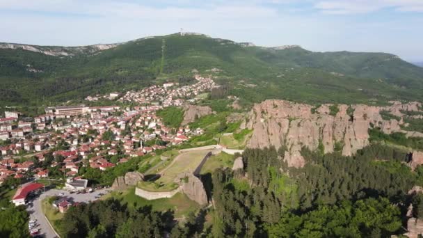 Luchtfoto Van Rotsformatie Stobpiramides Rila Mountain Kyustendil Regio Bulgarije — Stockvideo