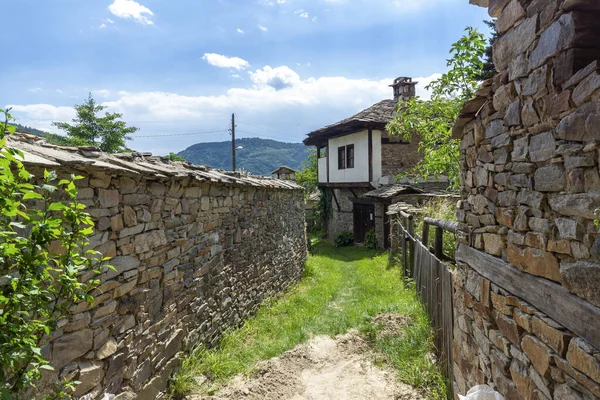 Aldeia Kovachevitsa Com Autênticas Casas Século Xix Região Blagoevgrad Bulgária — Fotografia de Stock