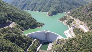 Bulgaristan 'ın Smolyan Bölgesi, Tsankov kamak Barajı' nın hava manzarası