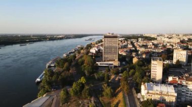 Bulgaristan 'ın Ruse ve Tuna Nehri yakınlarındaki Tuna Nehri' nin havadan görünüşü