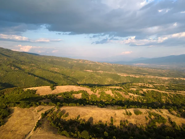 ブルガリア ブラゴエヴグラード州オグラッデン山の空の夕日 — ストック写真