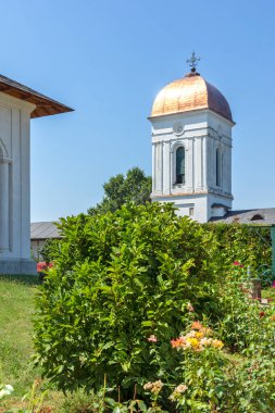 BUCHAREST, ROMANIA - 16 Ağustos 2021: Romanya 'nın Bükreş kenti yakınlarındaki Cernica Manastırı