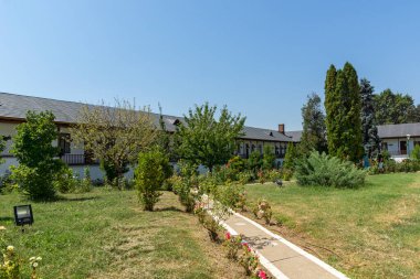 BUCHAREST, ROMANIA - 16 Ağustos 2021: Romanya 'nın Bükreş kenti yakınlarındaki Cernica Manastırı