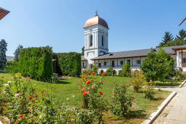 布鲁塞尔 罗马尼亚 2021年8月16日 罗马尼亚布加勒斯特市附近的Cernica修道院 — 图库照片