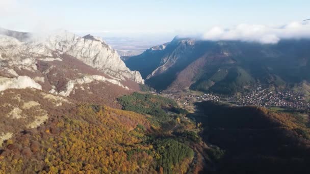 Amazing Aerial Autumn Landscape Balkan Mountains Vratsata Pass Bulgaria — Stok Video