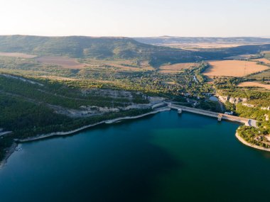 Bulgaristan 'ın Aleksandar Stamboliyski Reservoir, Gabrovo ve Veliko Tarnovo bölgelerinin hava manzarası