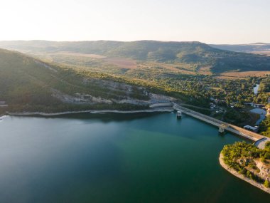Bulgaristan 'ın Aleksandar Stamboliyski Reservoir, Gabrovo ve Veliko Tarnovo bölgelerinin hava manzarası