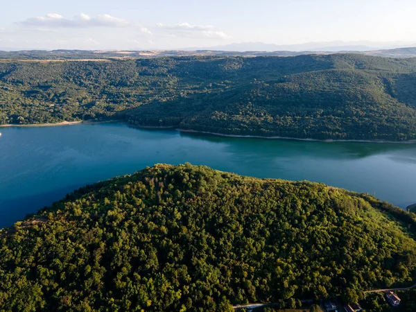 Bulgaristan 'ın Aleksandar Stamboliyski Reservoir, Gabrovo ve Veliko Tarnovo bölgelerinin hava manzarası