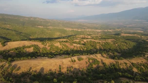 Vista Aérea Atardecer Montaña Ograzhden Región Blagoevgrad Bulgaria — Vídeos de Stock