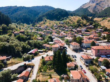 Bulgaristan 'ın Smolyan Bölgesi, Trigrad köyünün hava manzarası