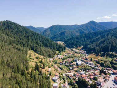 Bulgaristan 'ın Smolyan Bölgesi, Trigrad köyünün hava manzarası
